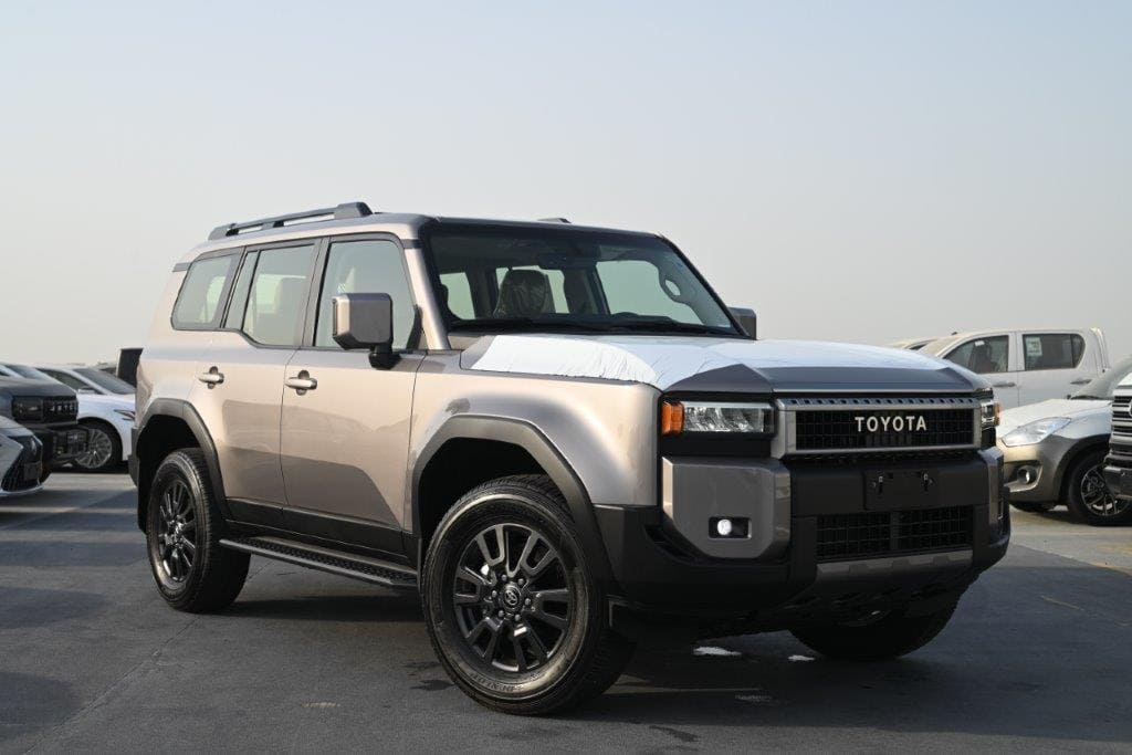 Toyota Land Cruiser 250 Prado Adventure 2.8L Turbo Diesel 7 places