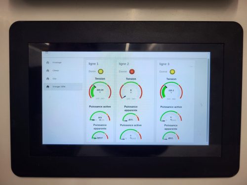 Camion-modifie-laboratoire-medical-18