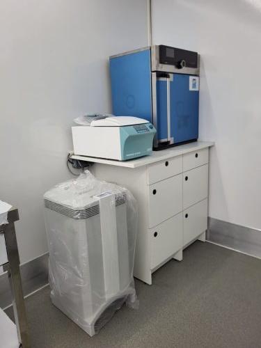 Camion-modifie-laboratoire-medical-7