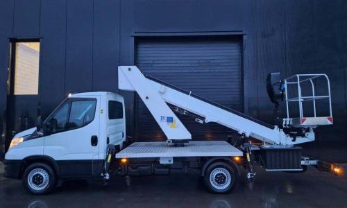 Camion-nacelle-elevatrice-aerial-platform-truck-1