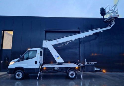 Camion-nacelle-elevatrice-aerial-platform-truck-2