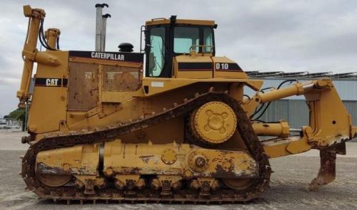 Caterpillar-Cat-D10L-bulldozer 2