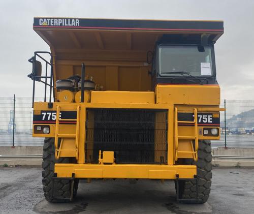Dumper-Caterpillar-775E 3