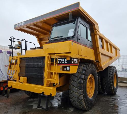 Dumper-Caterpillar-775E 4