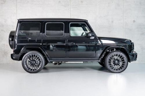 Mercedes-Benz-G-63-AMG-8