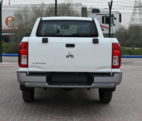 Mitsubishi-L200-DC-GL-2.4l-Diesel-base-4