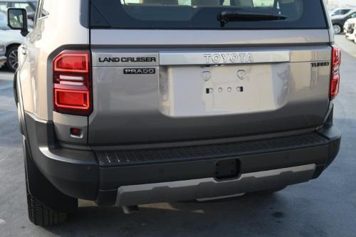 TOYOTA-PRADO-TXL-2.8L-TURBO-DIESEL-7-SEAT-AUTOMATIC-7