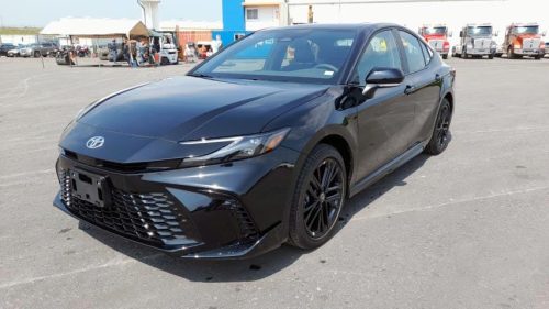 Toyota-Camry-2.5L-Essence-HEV-XSE-2025-1 (1)