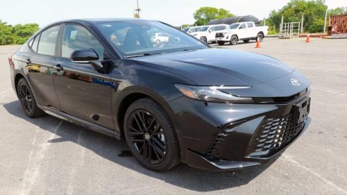 Toyota-Camry-2.5L-Essence-HEV-XSE-20255 (1)