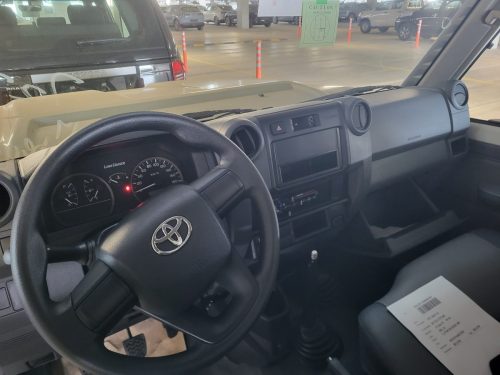 Toyota-HZJ79-4.2L-Diesel-Simple-Cabine-6