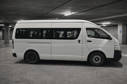 Toyota-HiAce-Toit-Haut-3