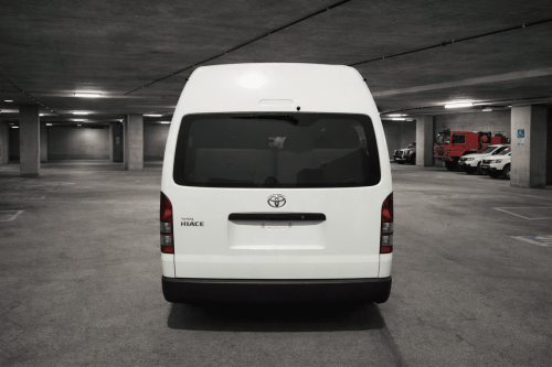 Toyota-HiAce-Toit-Haut-5