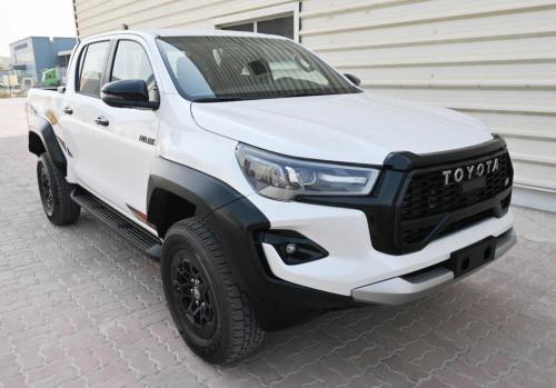 Toyota-Hilux-2.8L-Turbo-Diesel-Automatique-GR-Sport-4x4-2024-1