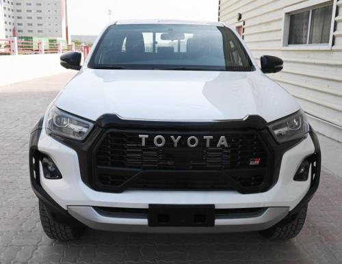 Toyota-Hilux-2.8L-Turbo-Diesel-Automatique-GR-Sport-4x4-2024-2