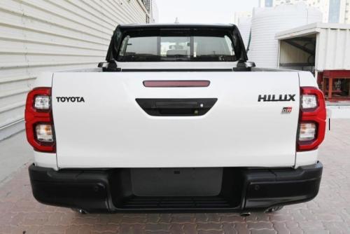 Toyota-Hilux-2.8L-Turbo-Diesel-Automatique-GR-Sport-4x4-2024-4