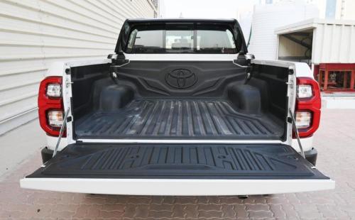 Toyota-Hilux-2.8L-Turbo-Diesel-Automatique-GR-Sport-4x4-2024-5