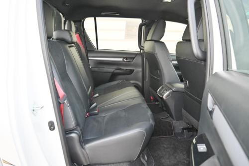 Toyota-Hilux-2.8L-Turbo-Diesel-Automatique-GR-Sport-4x4-2024-8