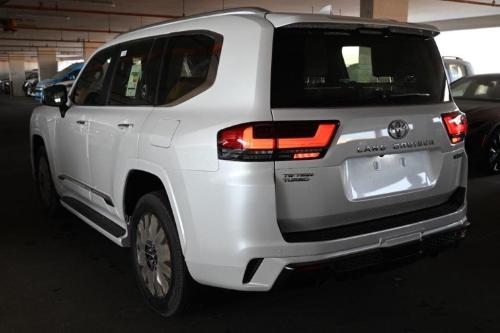 Toyota-LC-300-VXR-V6-3.3L-DIESEL-TWIN-TURBO-AUTOMATIC-4