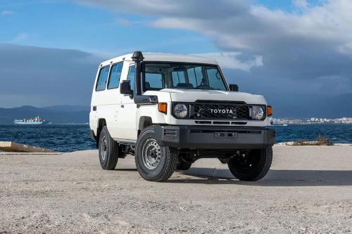 Toyota-Land-Cruiser-HZJ78-4.2l-diesel-1