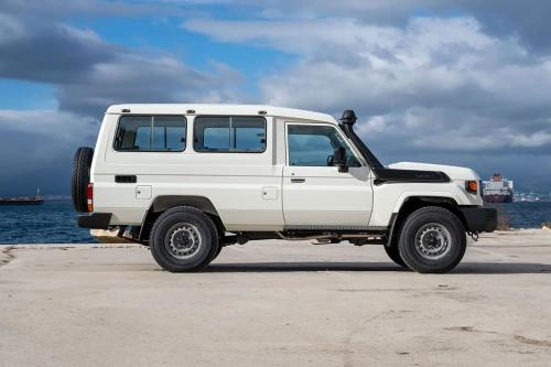 Toyota-Land-Cruiser-HZJ78-4.2l-diesel-2