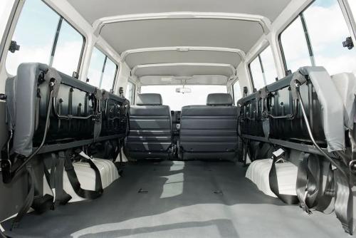Toyota-Land-Cruiser-HZJ78-4.2l-diesel-6